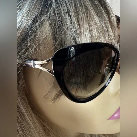 Tom Ford Purple and gold Sunglasses - Picture 14 of 15